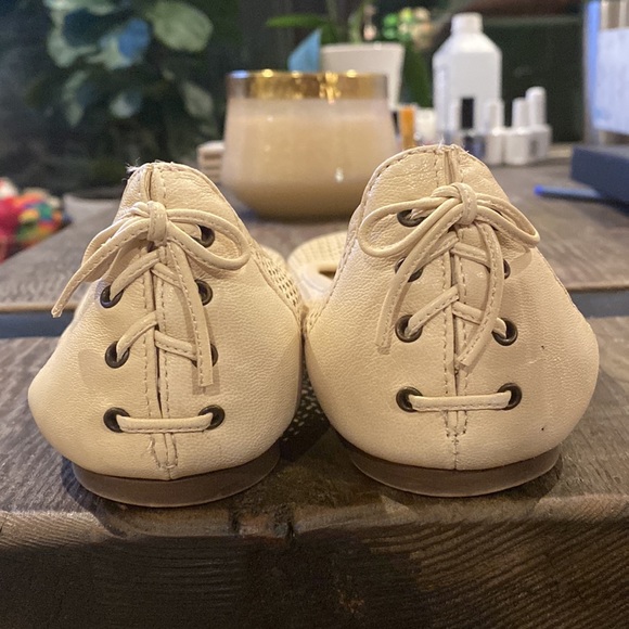 J Crew Beige Ballet Flat size:9 - Picture 3 of 5